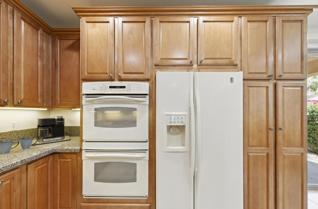 80282 Avenida Santa Olivia