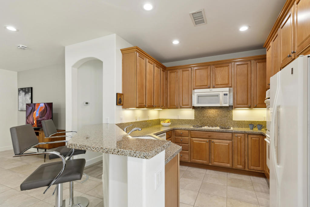 80282 Avenida Santa Olivia