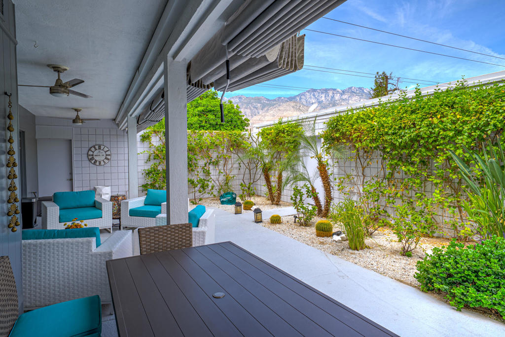 477 Desert Lakes Drive