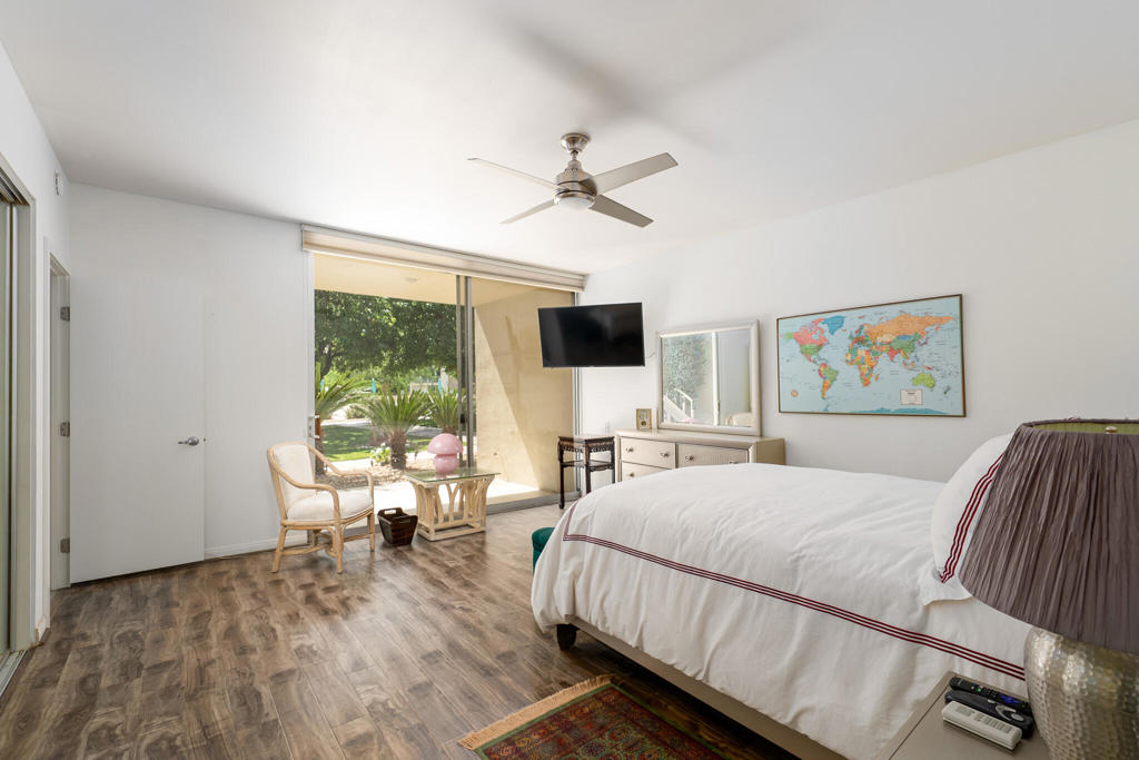 477 Desert Lakes Drive