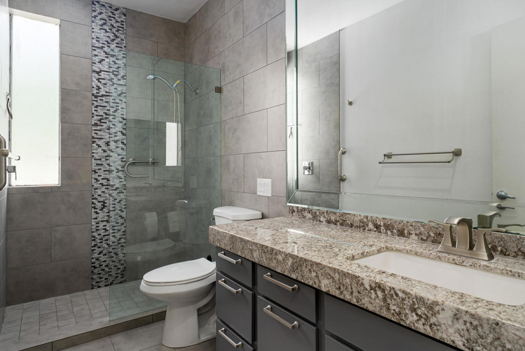 477 Desert Lakes Drive