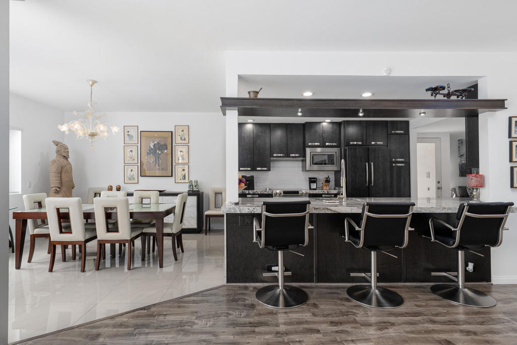 477 Desert Lakes Drive