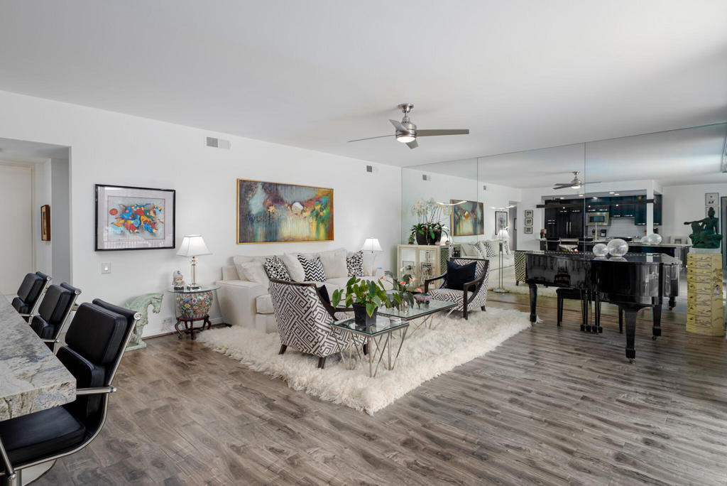 477 Desert Lakes Drive