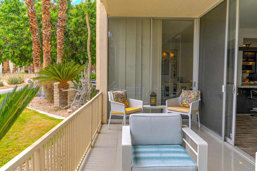 477 Desert Lakes Drive