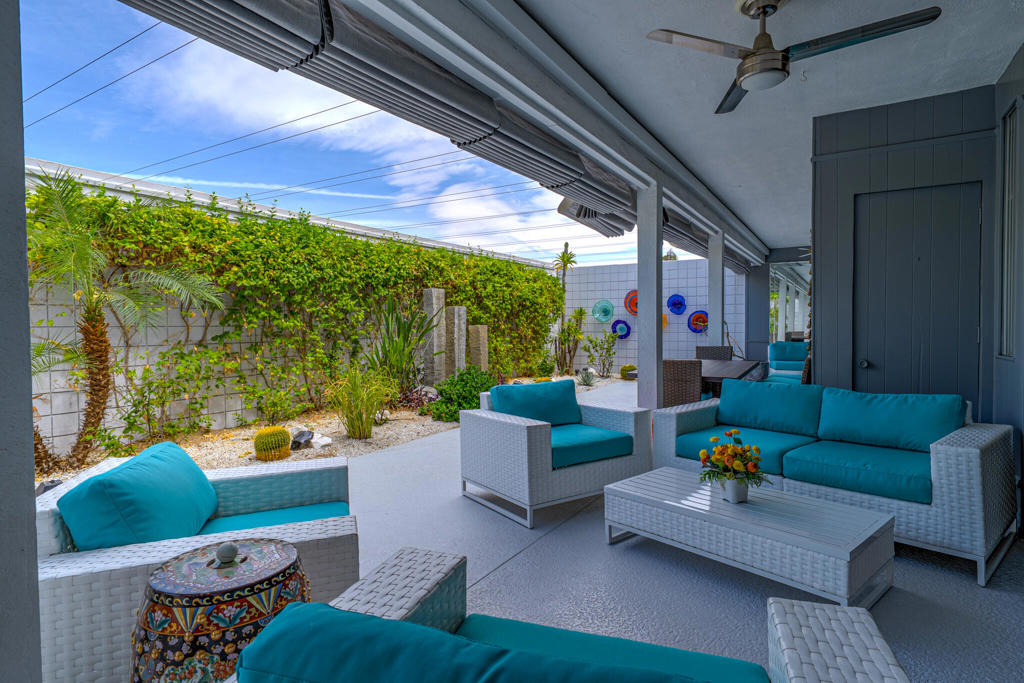 477 Desert Lakes Drive