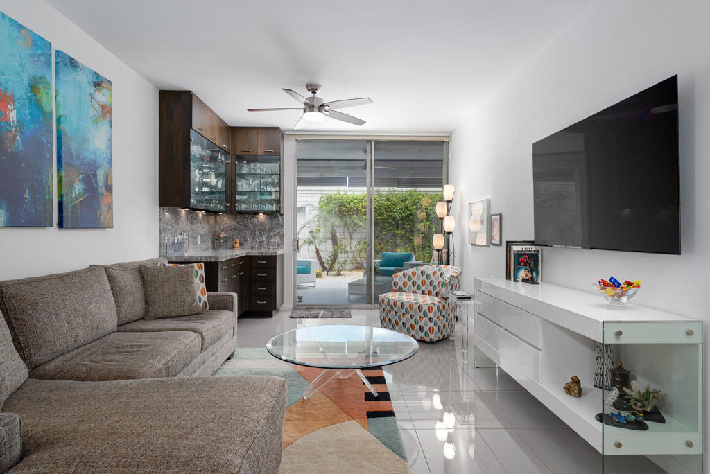 477 Desert Lakes Drive