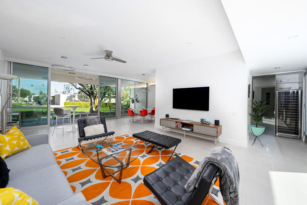 24 Desert Lakes Drive