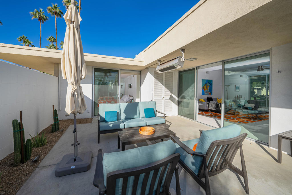 24 Desert Lakes Drive