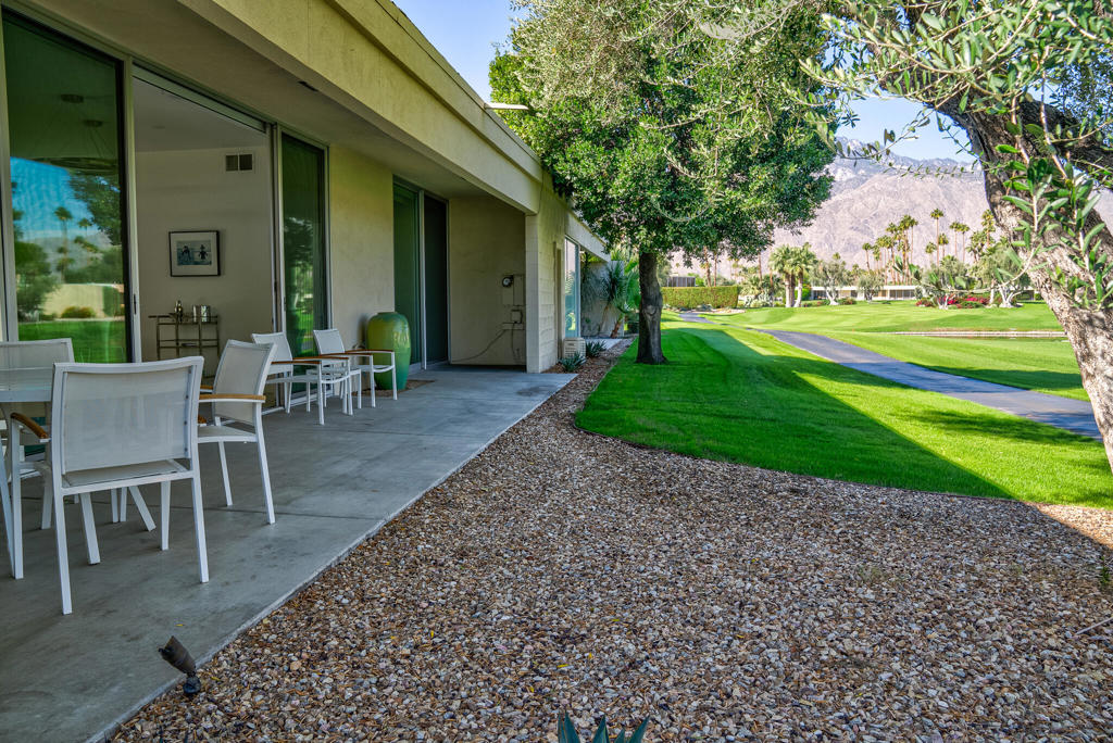 24 Desert Lakes Drive