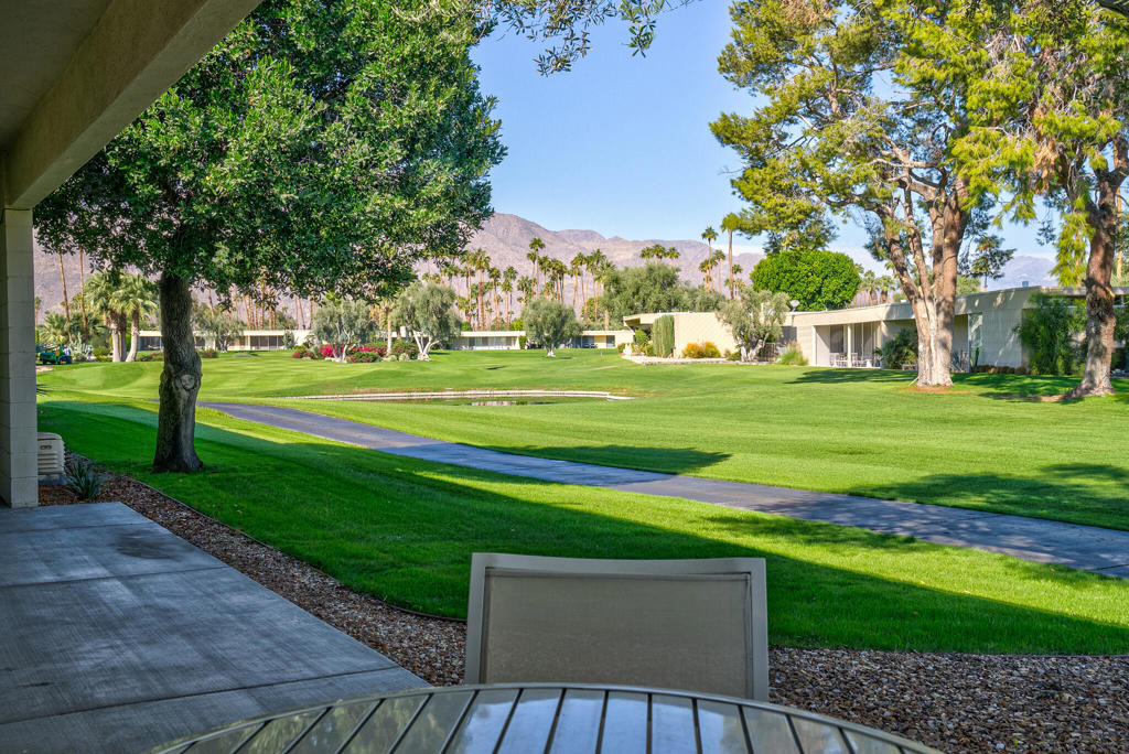 24 Desert Lakes Drive