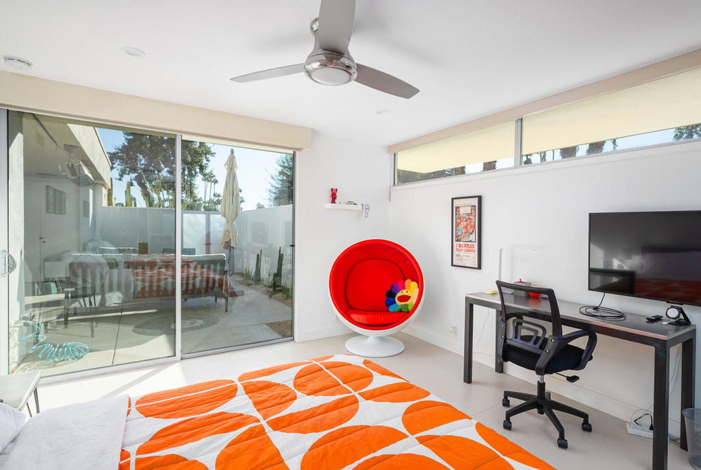 24 Desert Lakes Drive