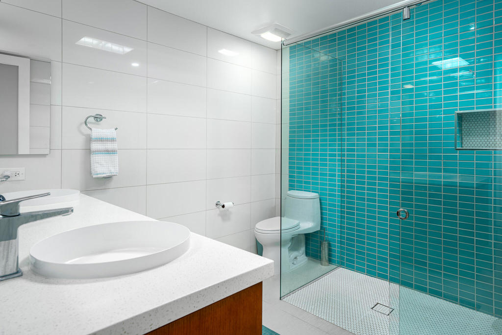 24 Desert Lakes Drive