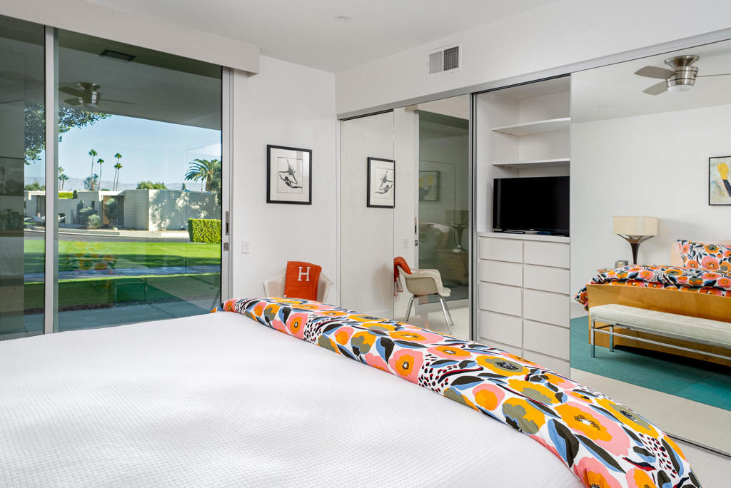 24 Desert Lakes Drive