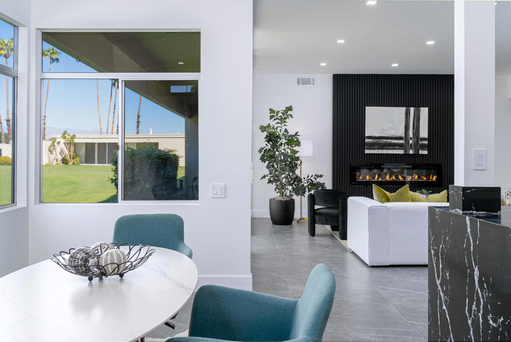 314 Desert Lakes Drive