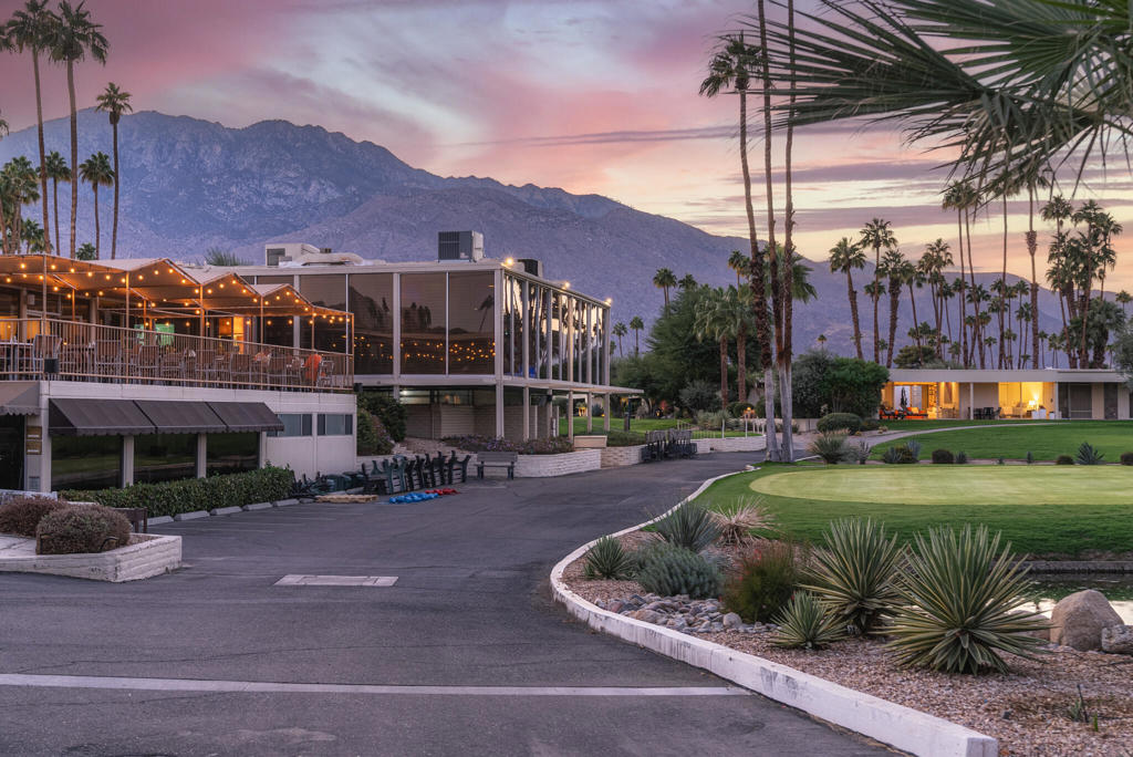 314 Desert Lakes Drive