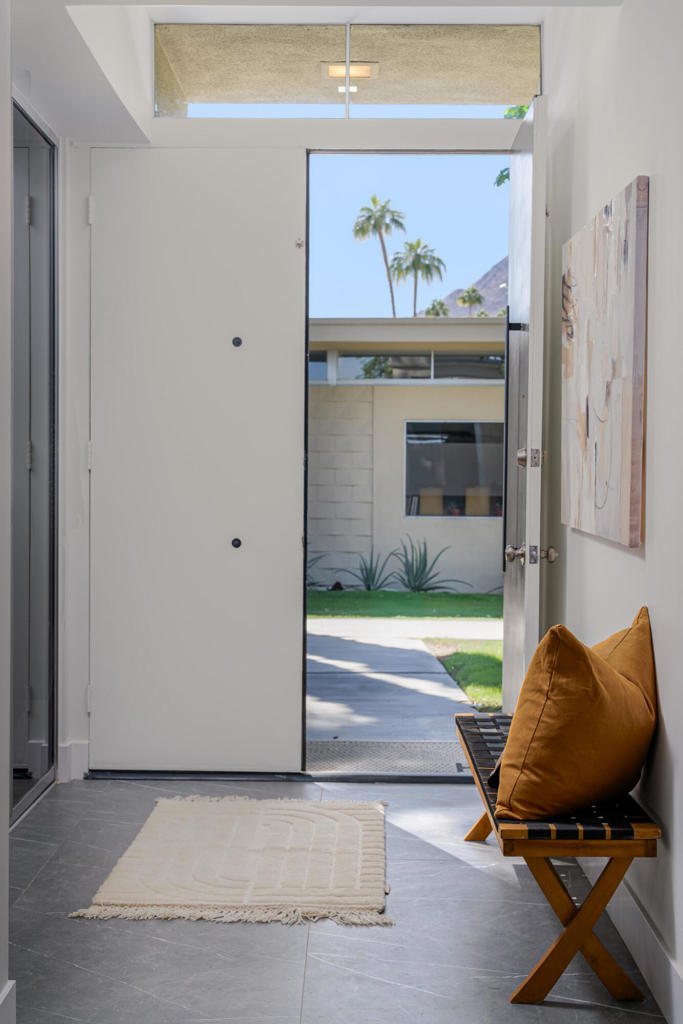 314 Desert Lakes Drive