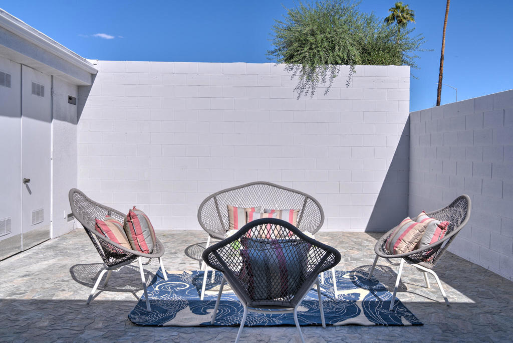 314 Desert Lakes Drive