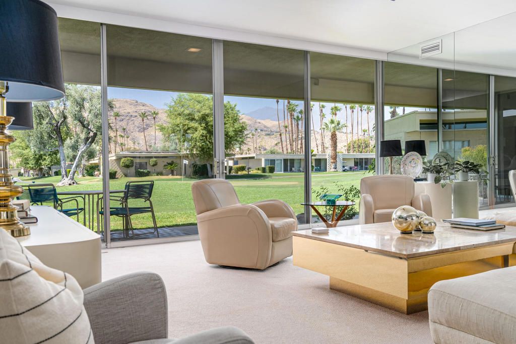 322 Desert Lakes Drive