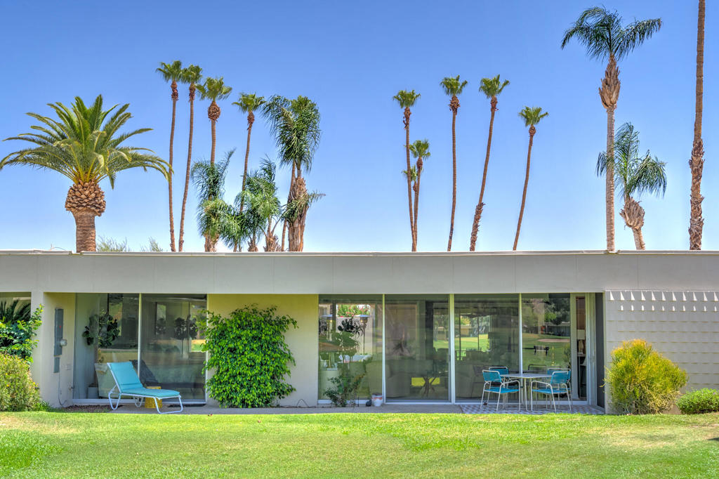 322 Desert Lakes Drive