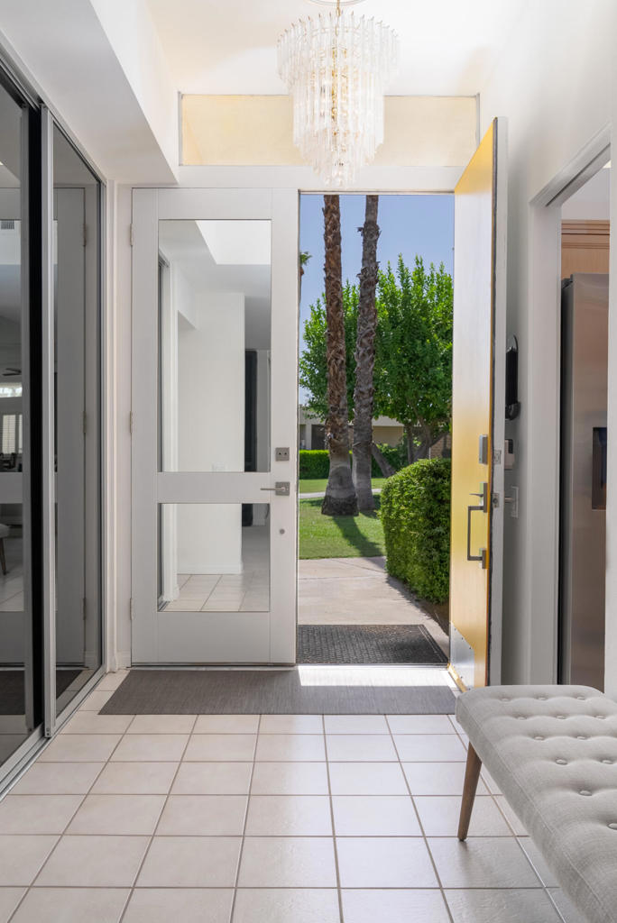 322 Desert Lakes Drive