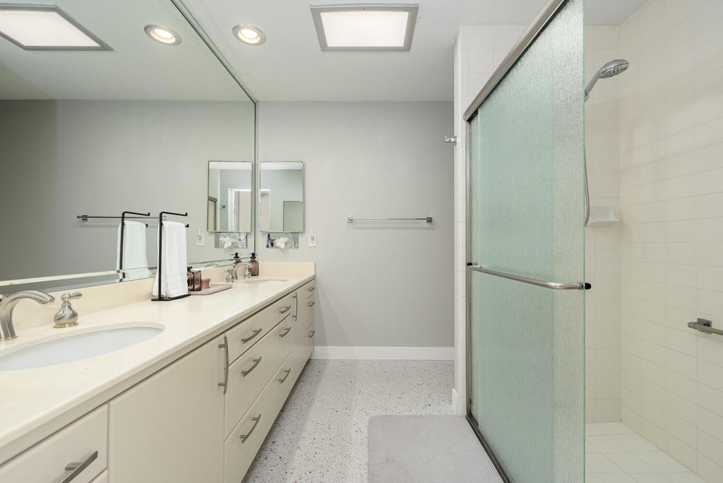 322 Desert Lakes Drive