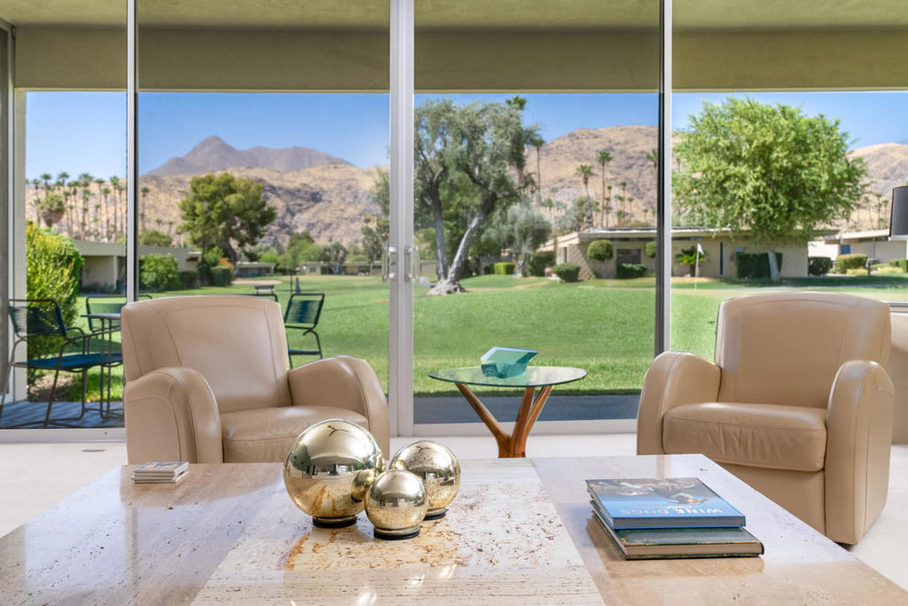 322 Desert Lakes Drive