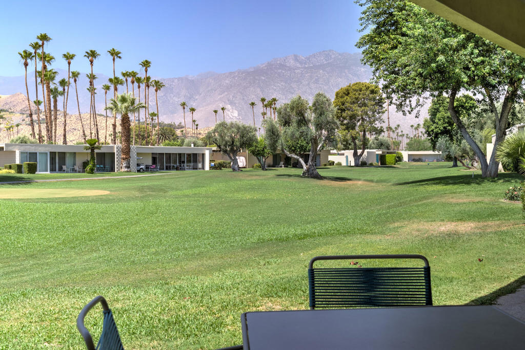 322 Desert Lakes Drive