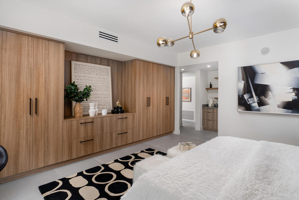 172 Desert Lakes Drive