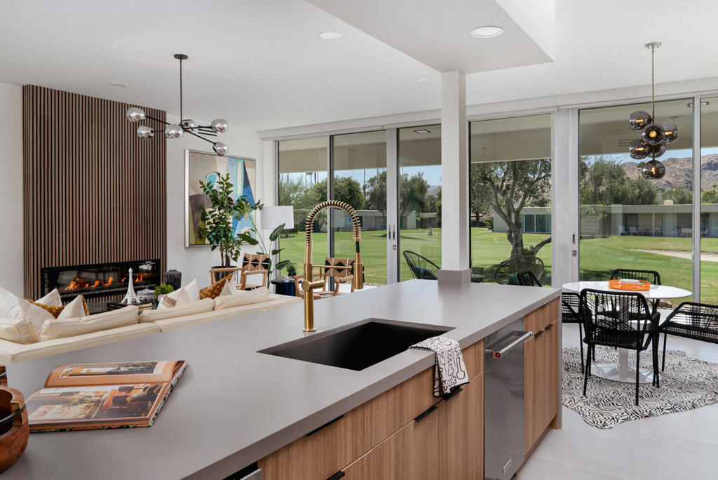 172 Desert Lakes Drive