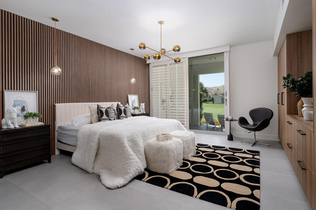 172 Desert Lakes Drive