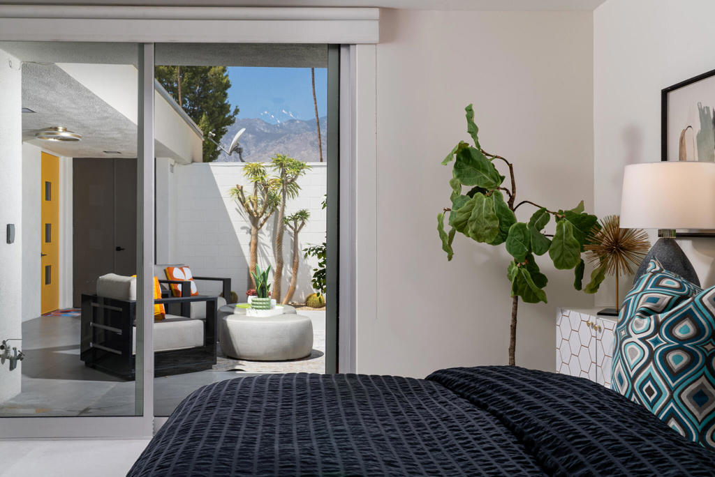 172 Desert Lakes Drive