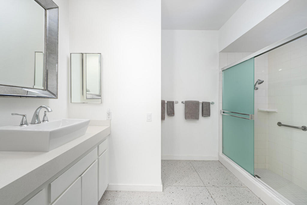 519 Desert Lakes Drive