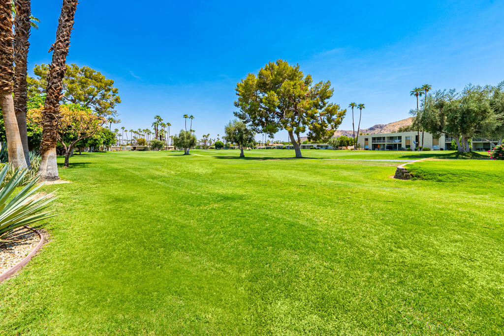 519 Desert Lakes Drive