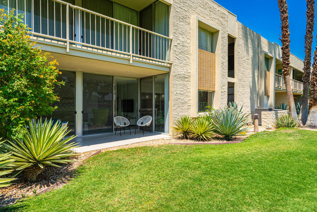 519 Desert Lakes Drive