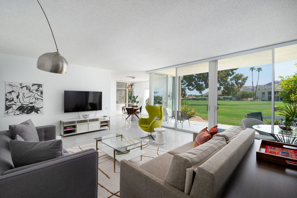 519 Desert Lakes Drive