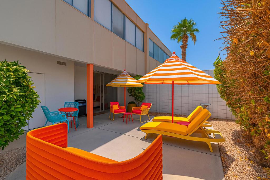 519 Desert Lakes Drive