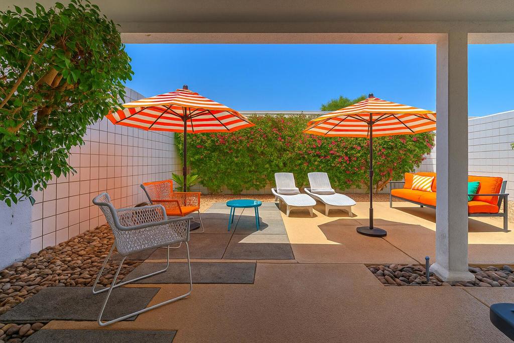 519 Desert Lakes Drive