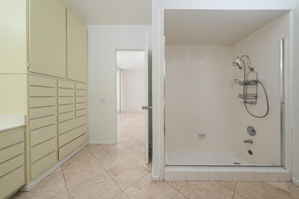 449 Desert Lakes Drive