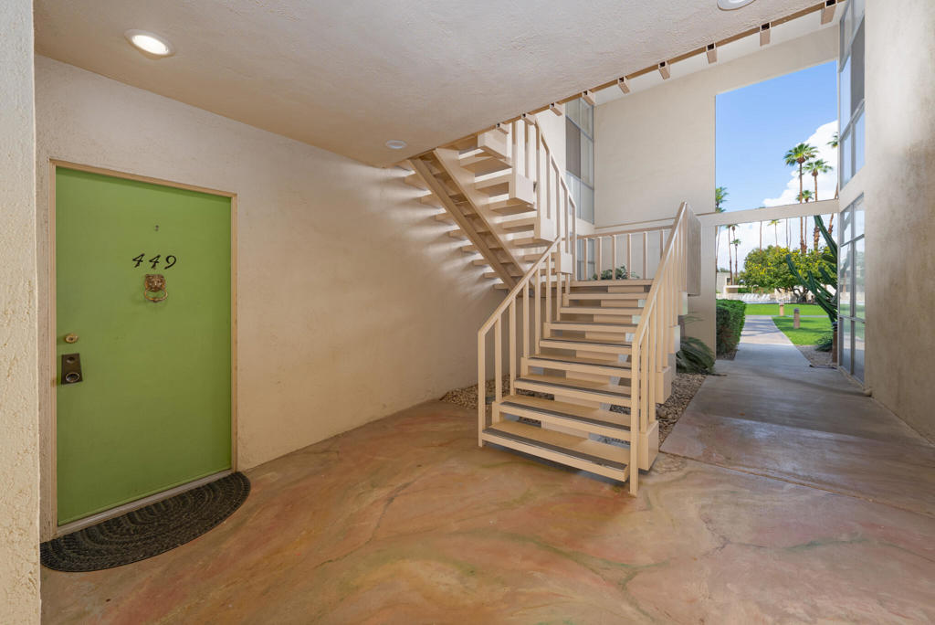 449 Desert Lakes Drive