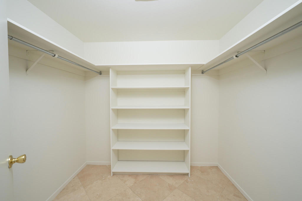 449 Desert Lakes Drive