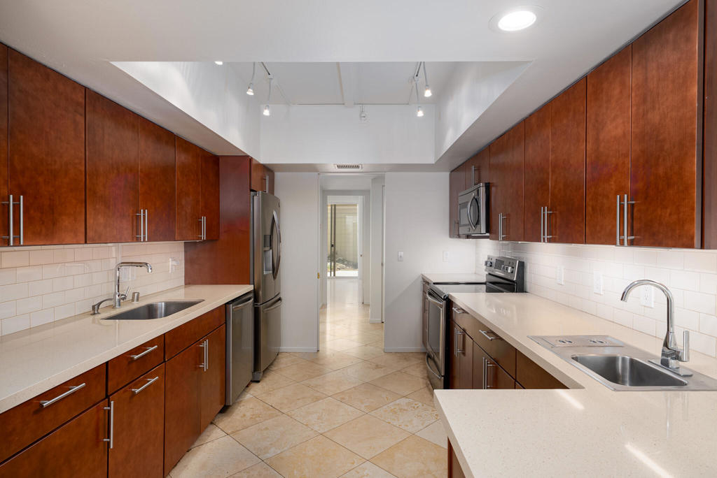 449 Desert Lakes Drive