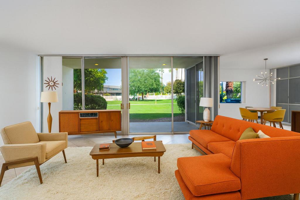 449 Desert Lakes Drive