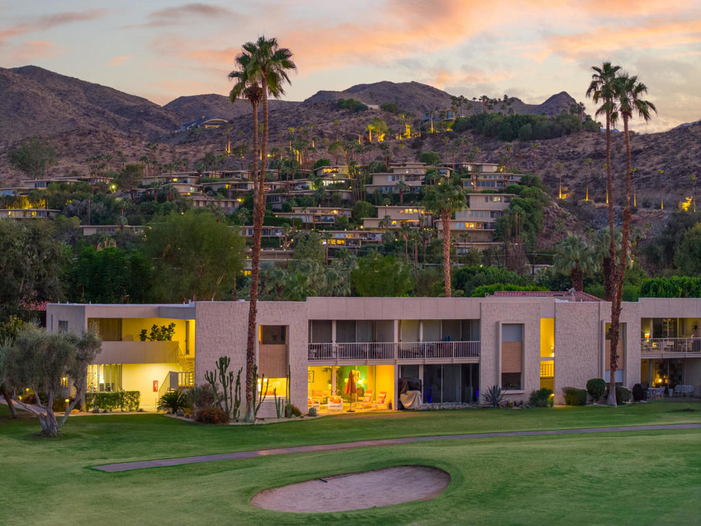 403 Desert Lakes Drive