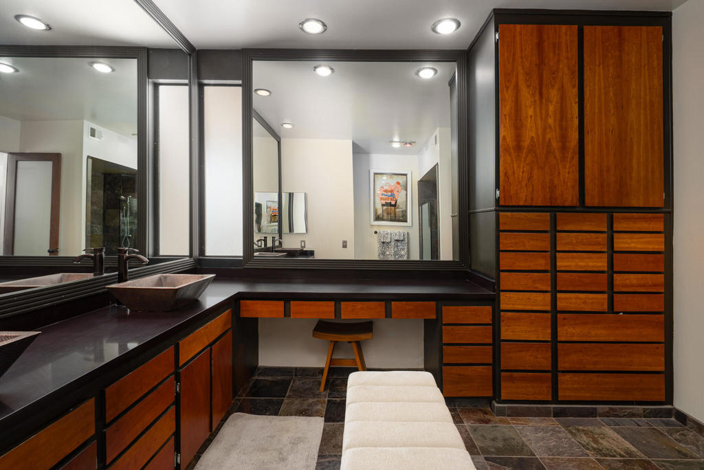 403 Desert Lakes Drive