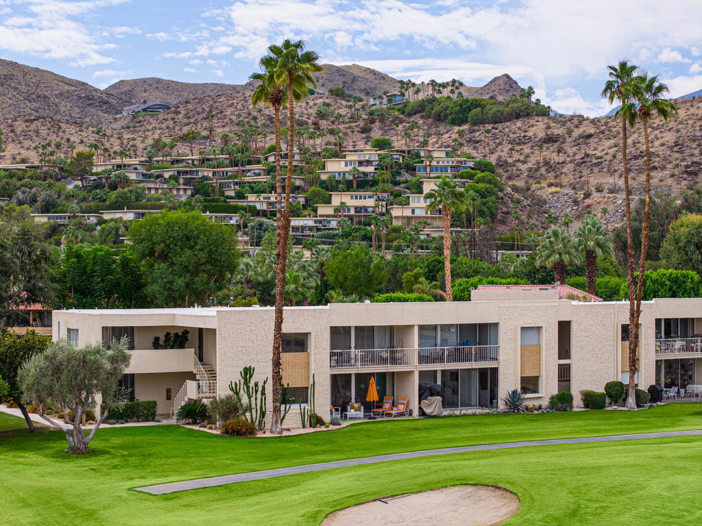 403 Desert Lakes Drive