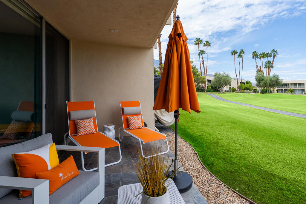 403 Desert Lakes Drive