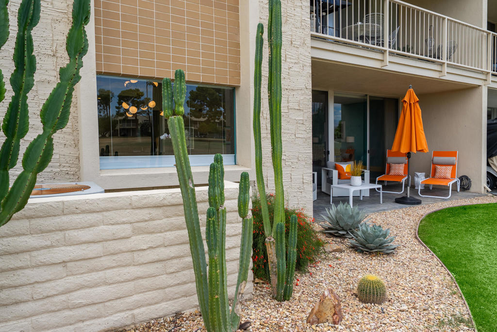 403 Desert Lakes Drive