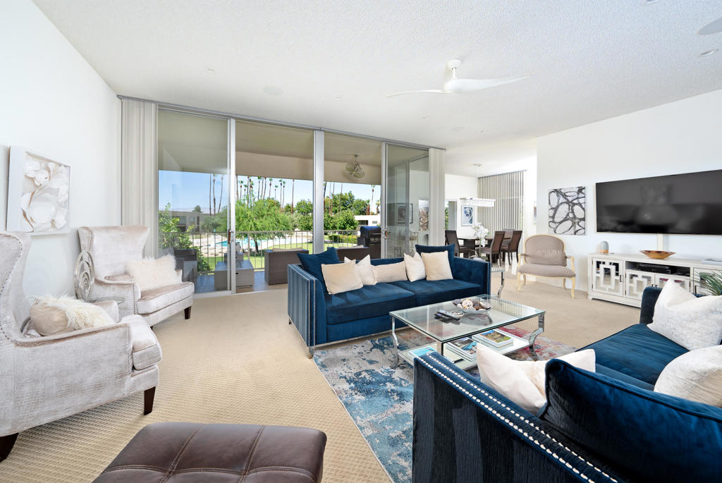 451 Desert Lakes Drive