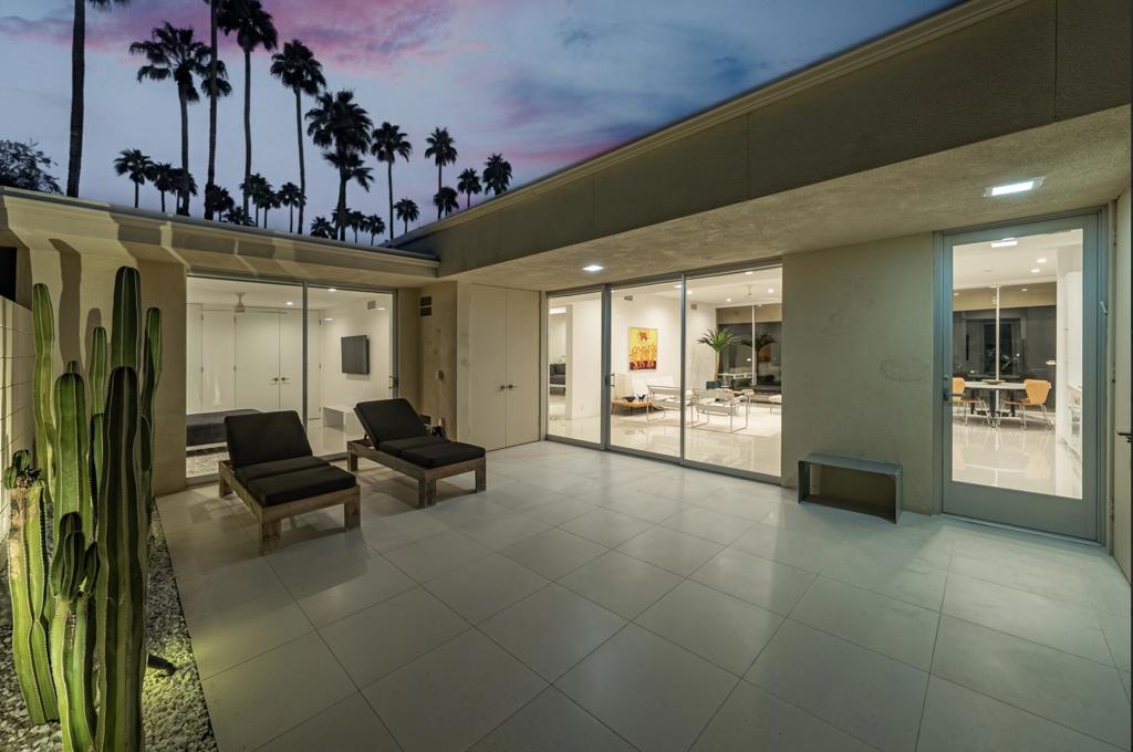 340 Desert Lakes Drive