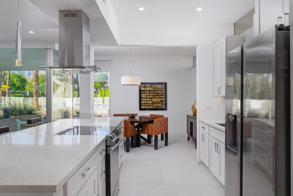 276 Desert Lakes Drive